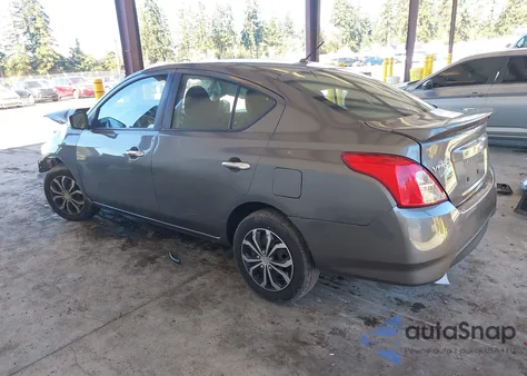2018 Nissan Versa 1.6 Sv z USA, uszkodzony, nr VIN 3N1CN7AP1JL821893